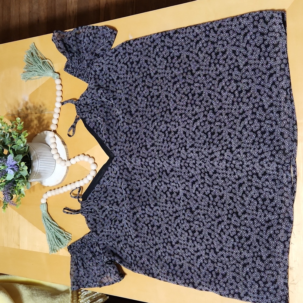 PRETTY COLD SHOULDER BLOUSE